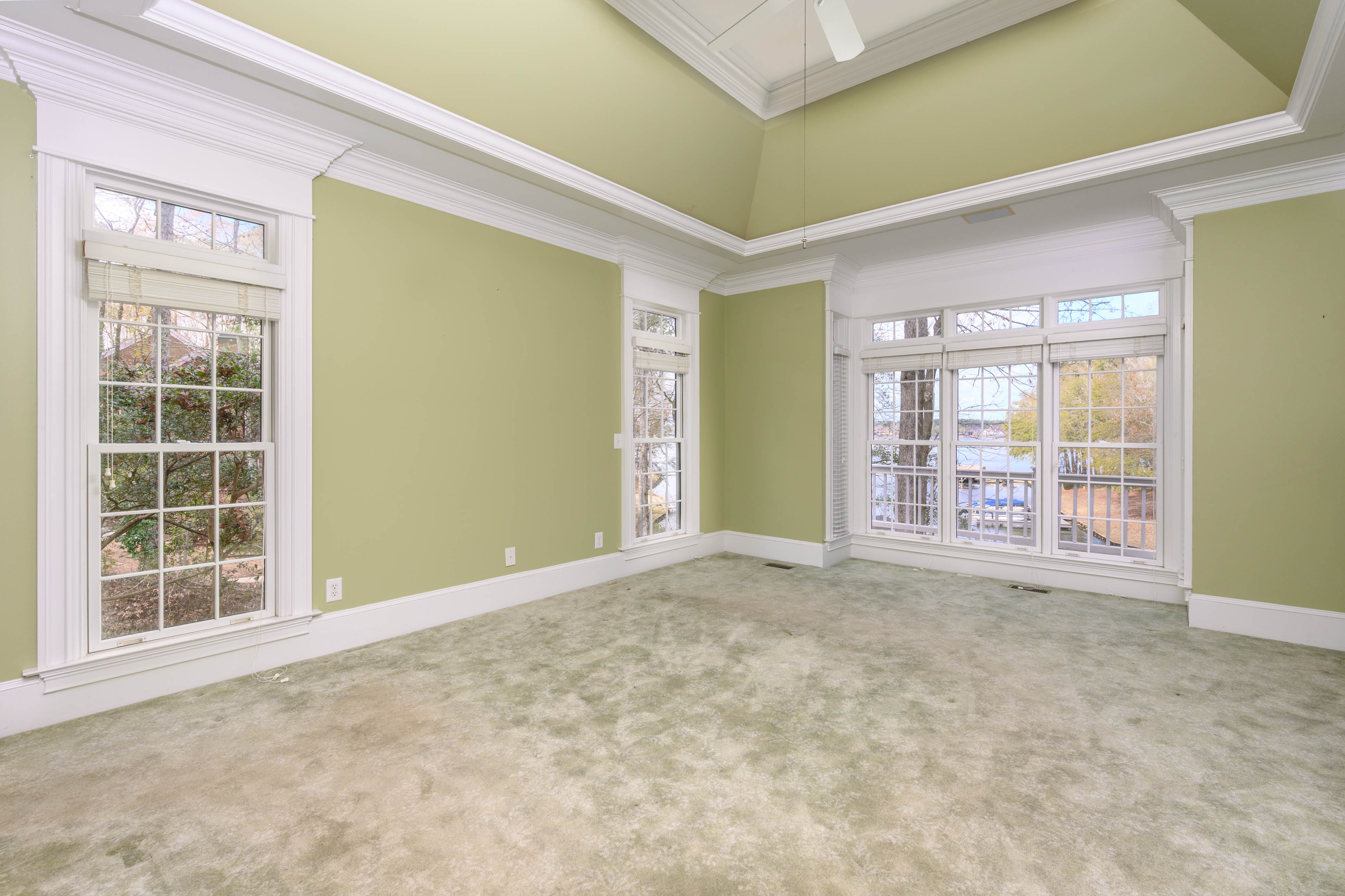 273 Reynolds Drive image 34